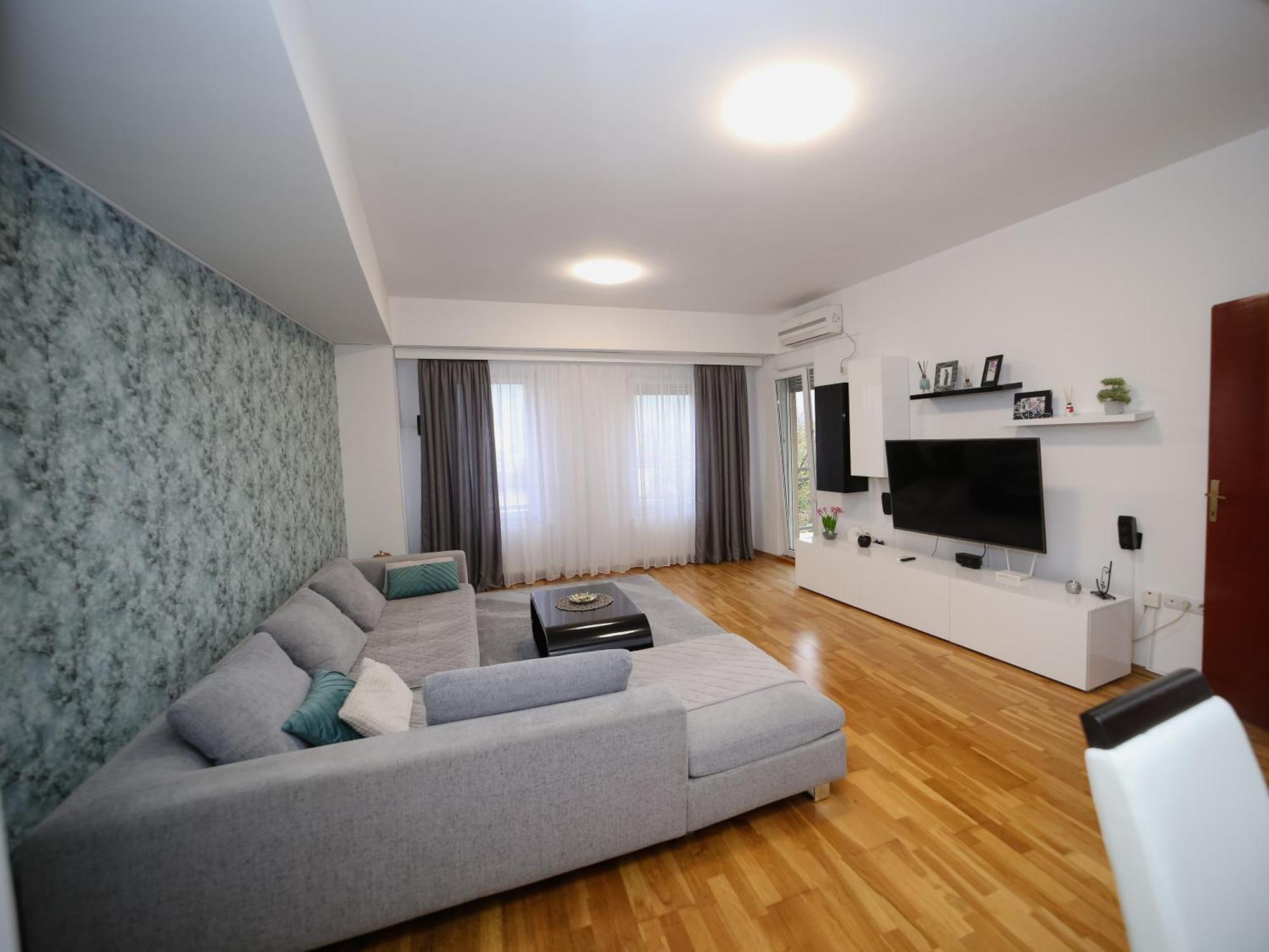 Appartement Iva Lux Stan Na Dan à Banja Luka Extérieur photo