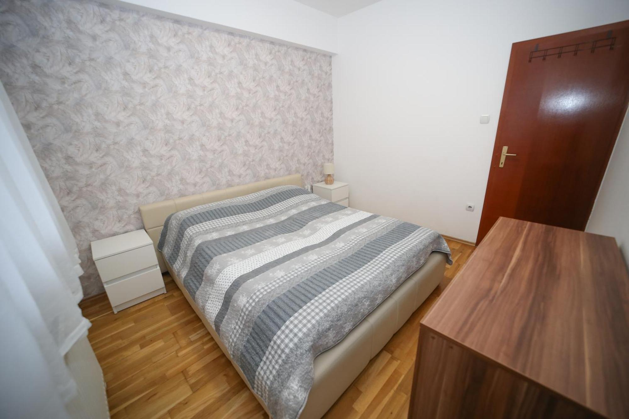 Appartement Iva Lux Stan Na Dan à Banja Luka Extérieur photo